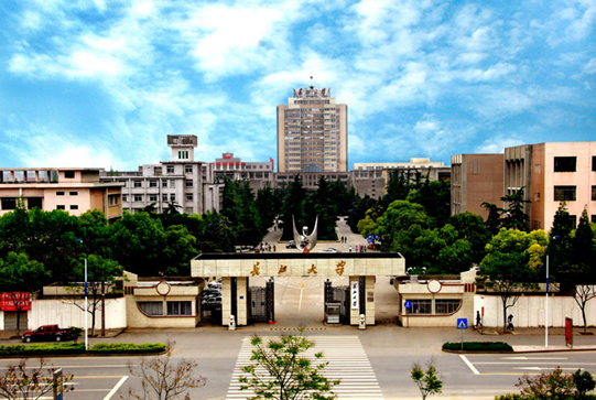集團攜同港灣工程公司參加長江大學(xué)2019年春季校園供需見面會